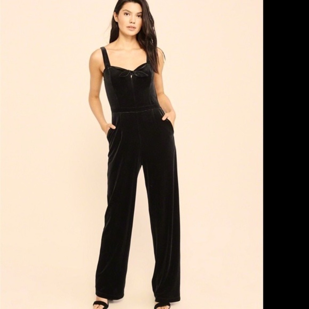 Abercrombie & Fitch Black Velvet Jumpsuit - Large